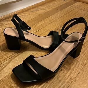 Classic low block heel with ankle strap